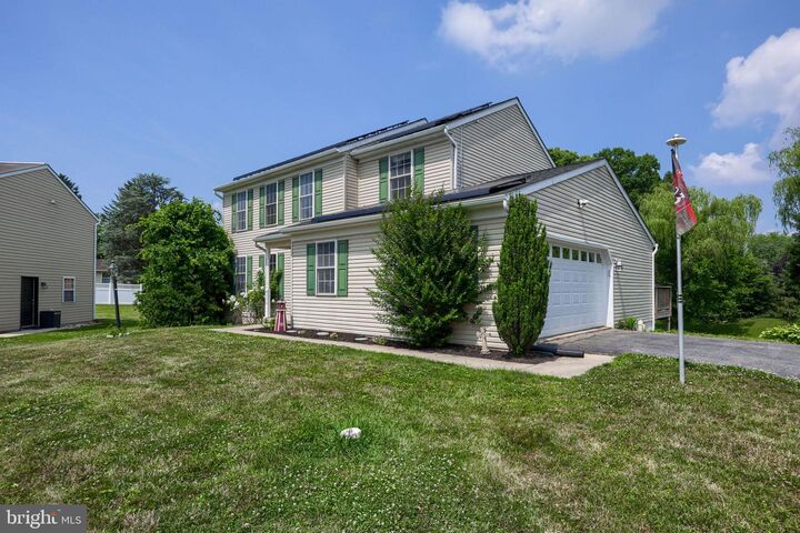 Property Photo: 4098 Willow Lane PA 17512