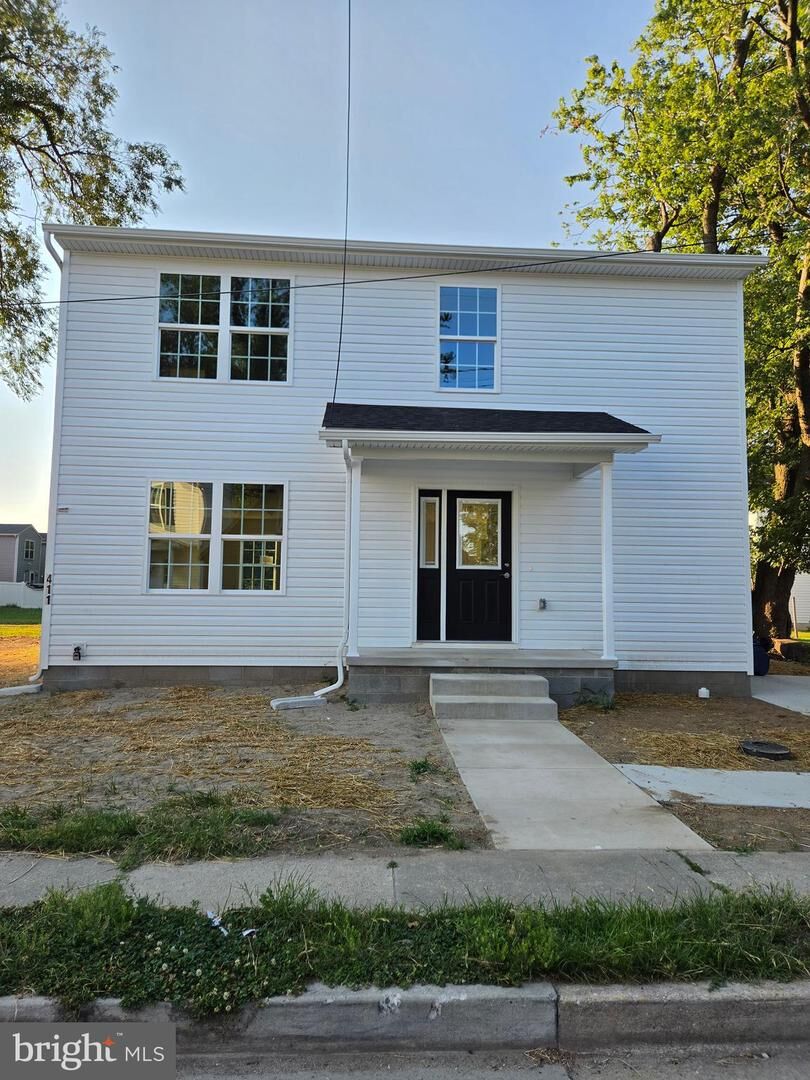 Property Photo:  411 W Reed Street  DE 19901 