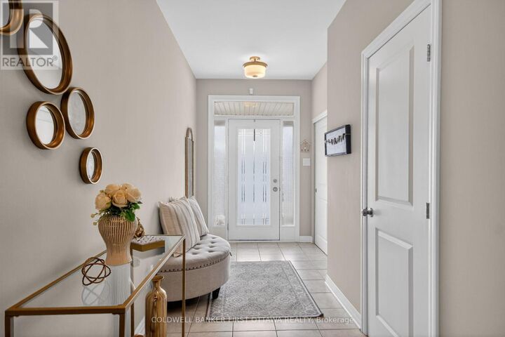 Property Photo:  906 Littlerock Street  ON K1T 0N2 