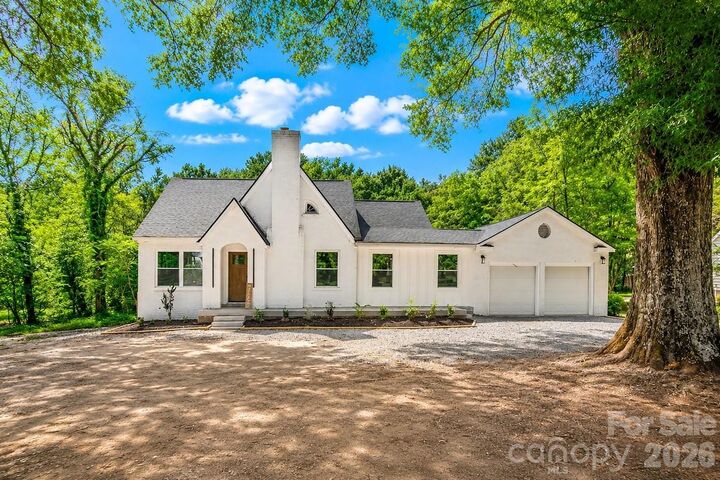 Property Photo: 4115 N Sharon Amity Road NC 28205