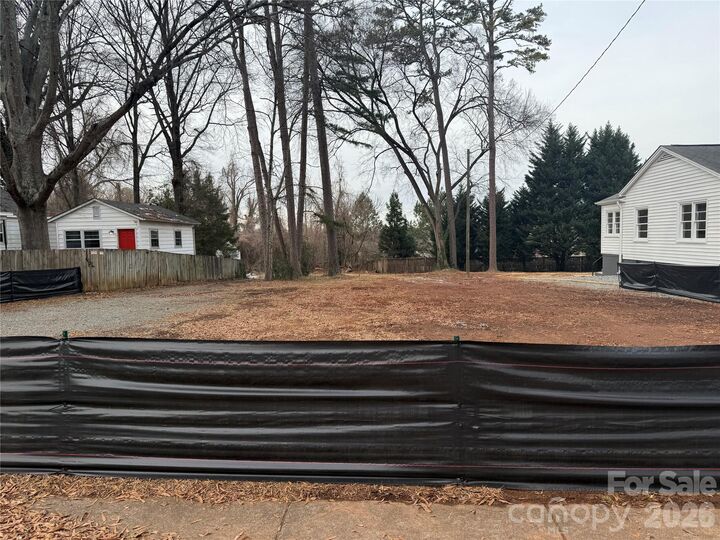 Property Photo:  733 Fugate Avenue  NC 28205 