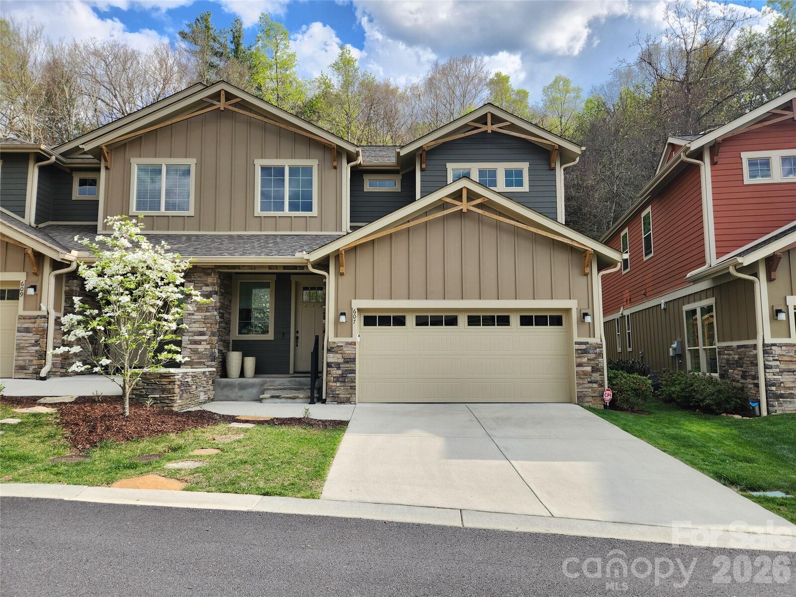 Property Photo:  607 Sugar Magnolia Place  NC 28711 