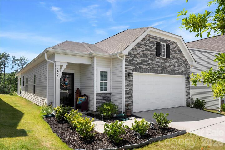 Property Photo:  2928 Legacy Ridge Lane  NC 28609 