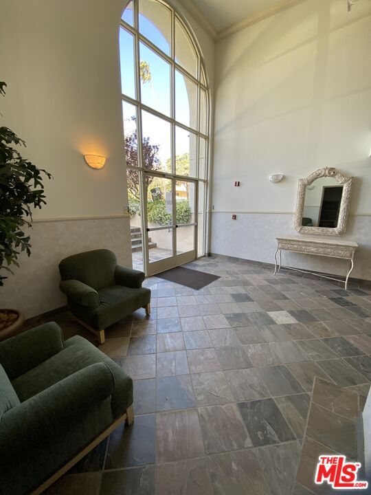 Property Photo: 937 12th St CA 90403