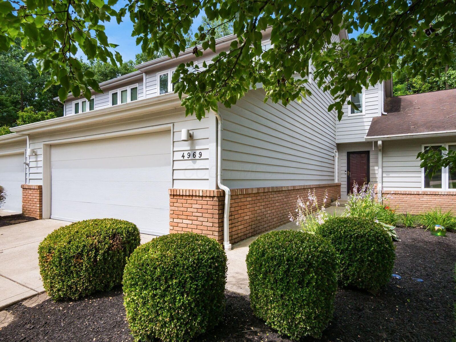 Property Photo: 4969 Blendon Pond Drive OH 43081