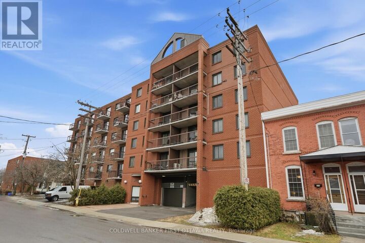 Photo de la propriété: 222 Guigues Avenue 402 ON K1N 5J2