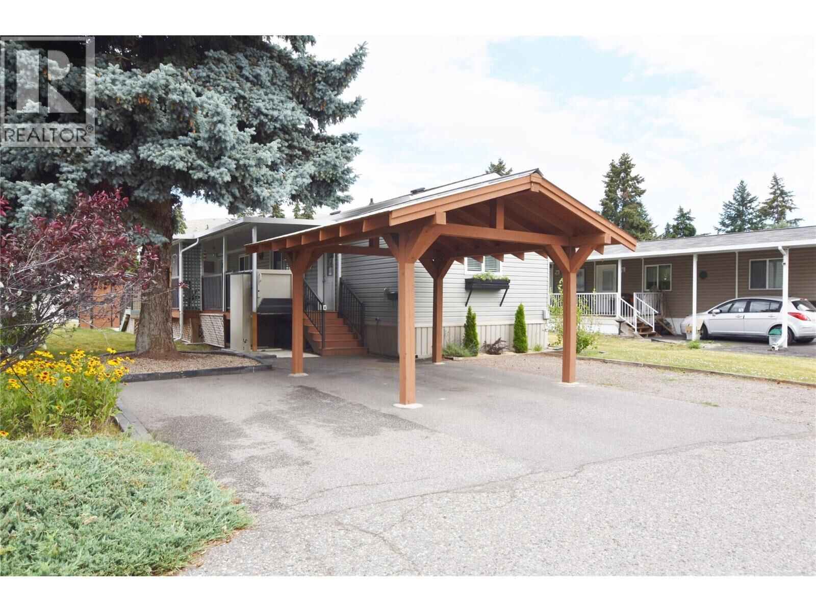 Property Photo: 5484 25 Avenue 65 BC V1T 7A8