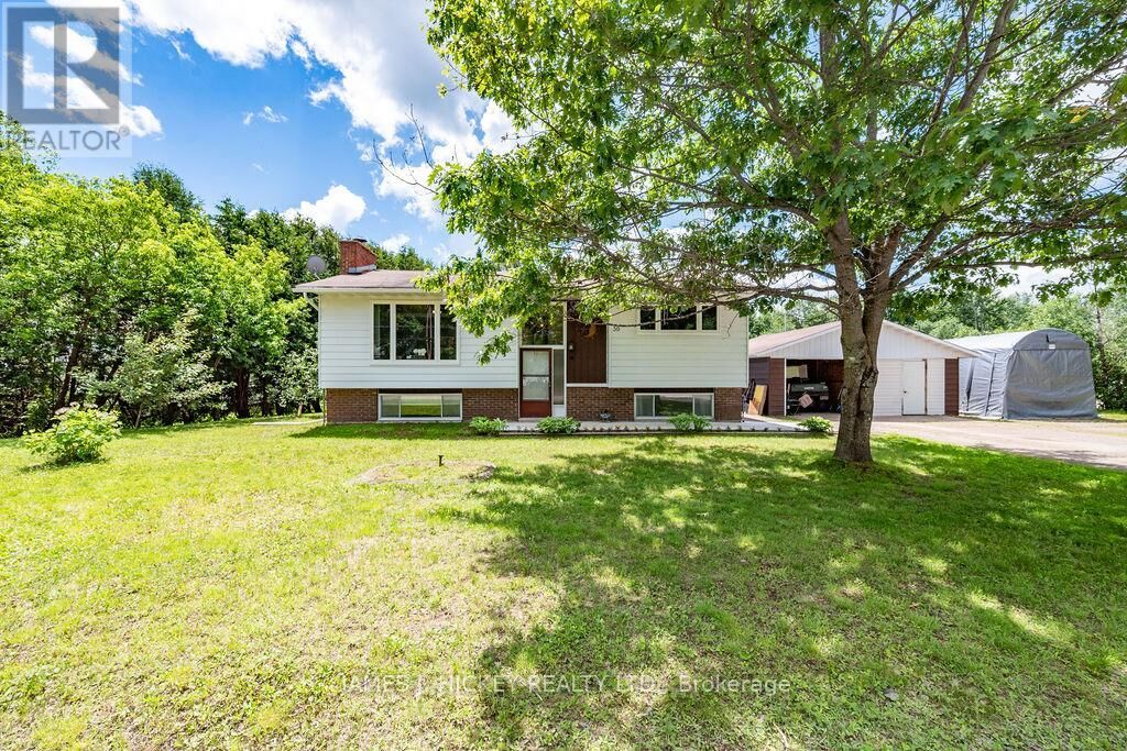 Property Photo: 39 Ottawa Street ON K0J 1J0