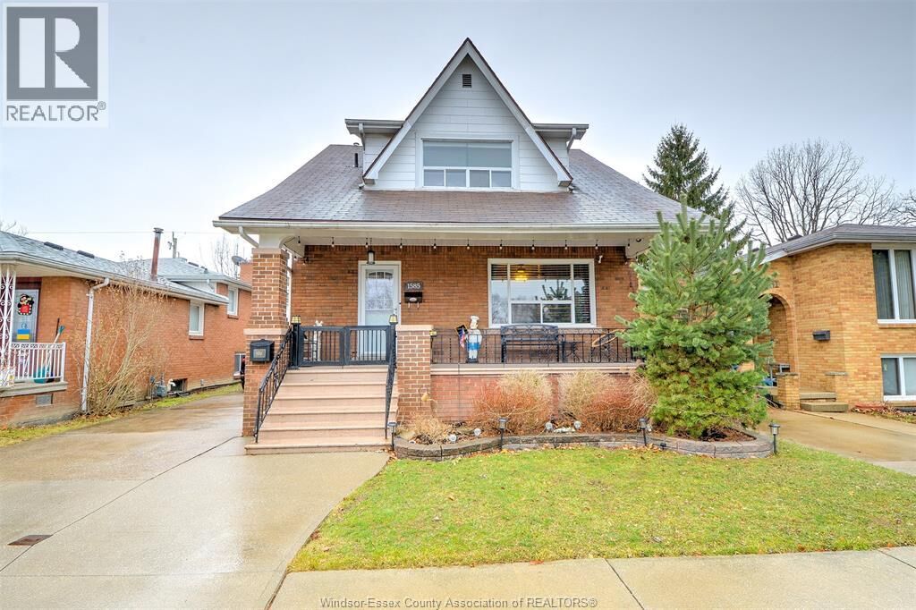 Property Photo:  1585 Alexis Road Upper  ON N8Y 4P1 