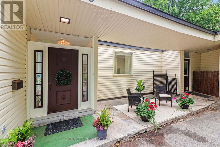 Property Photo: 1770 Montreal Road ON K1J 6N3