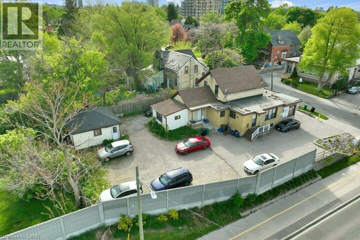 Property Photo:  183 Louisa Street  ON N2H 5M4 