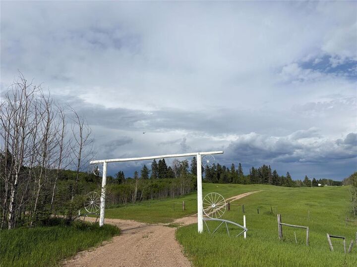 Property Photo: 179001 Road 167.5 W Road West MB R0L 0G0