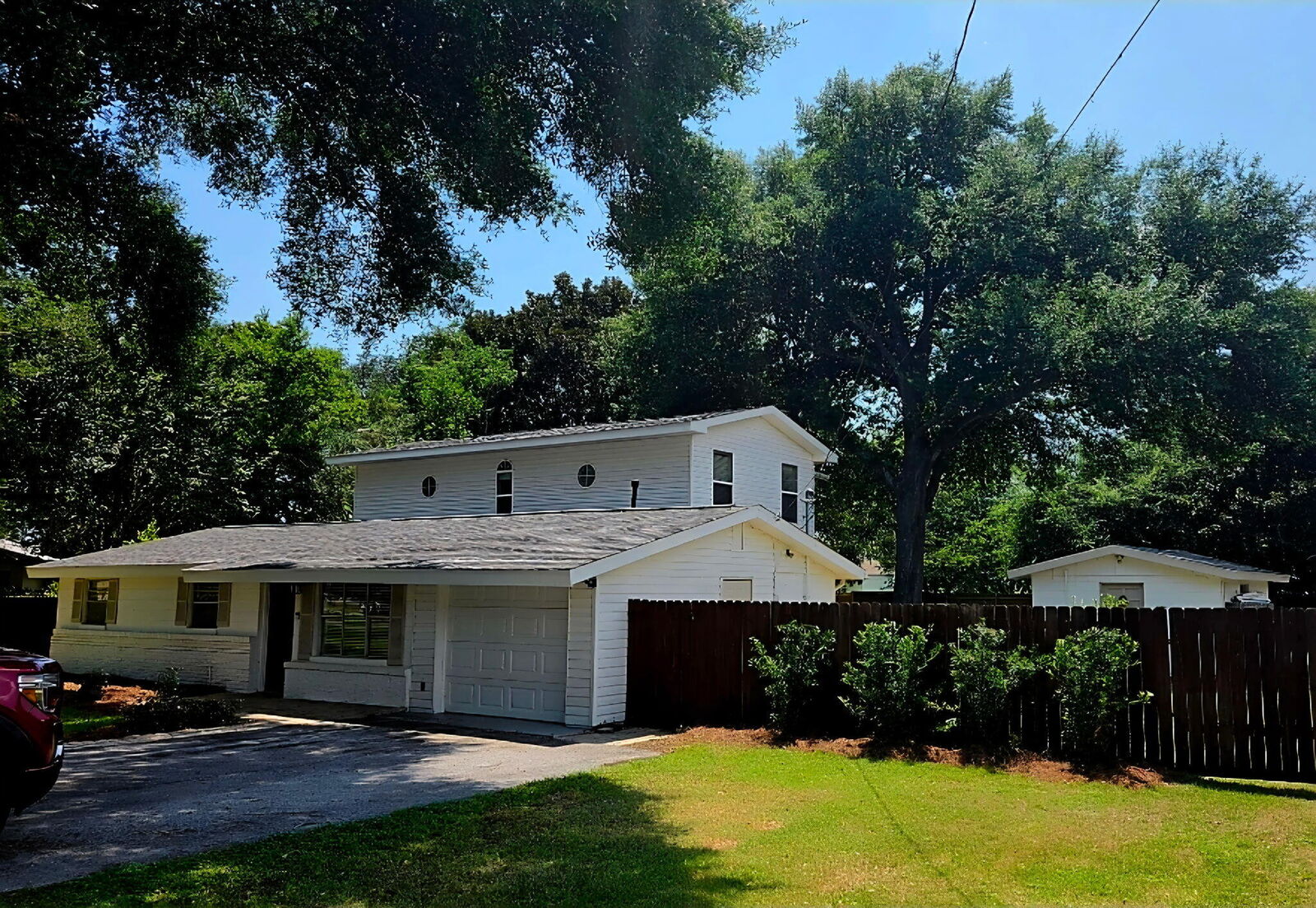 Property Photo:  503 Second Avenue  FL 32541 