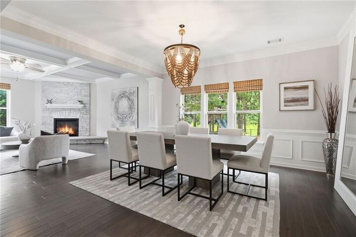 Property Photo: 5599 Rapallo Terrace GA 30518