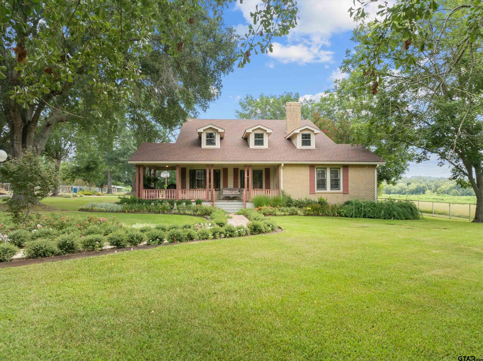 Property Photo:  2807 S Fm 225  TX 75654 