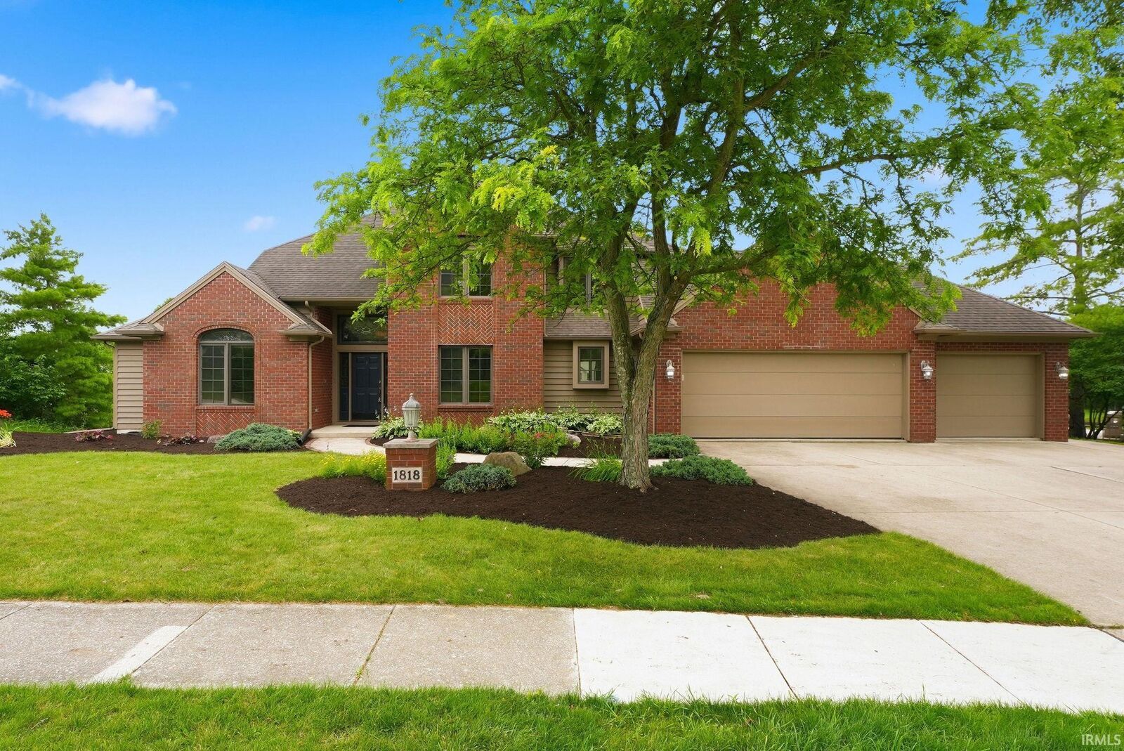 Property Photo:  1818 Woodland Crossing  IN 46825-7229 