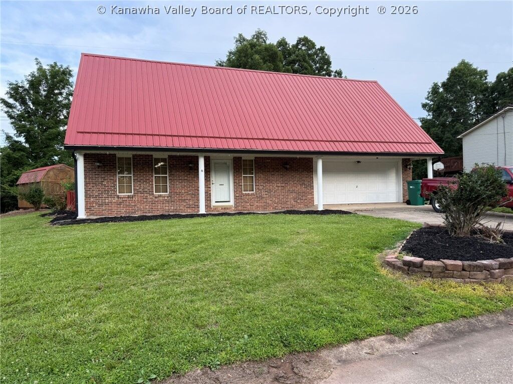 Property Photo: 401 Kingswood Drive WV 25510