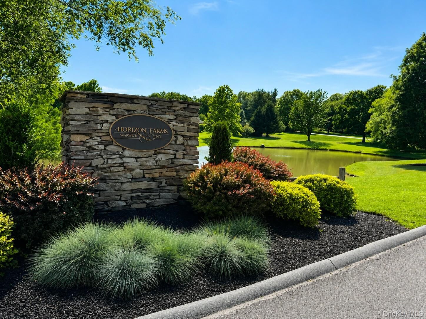 Property Photo:  8 Sills Court  NY 10990 