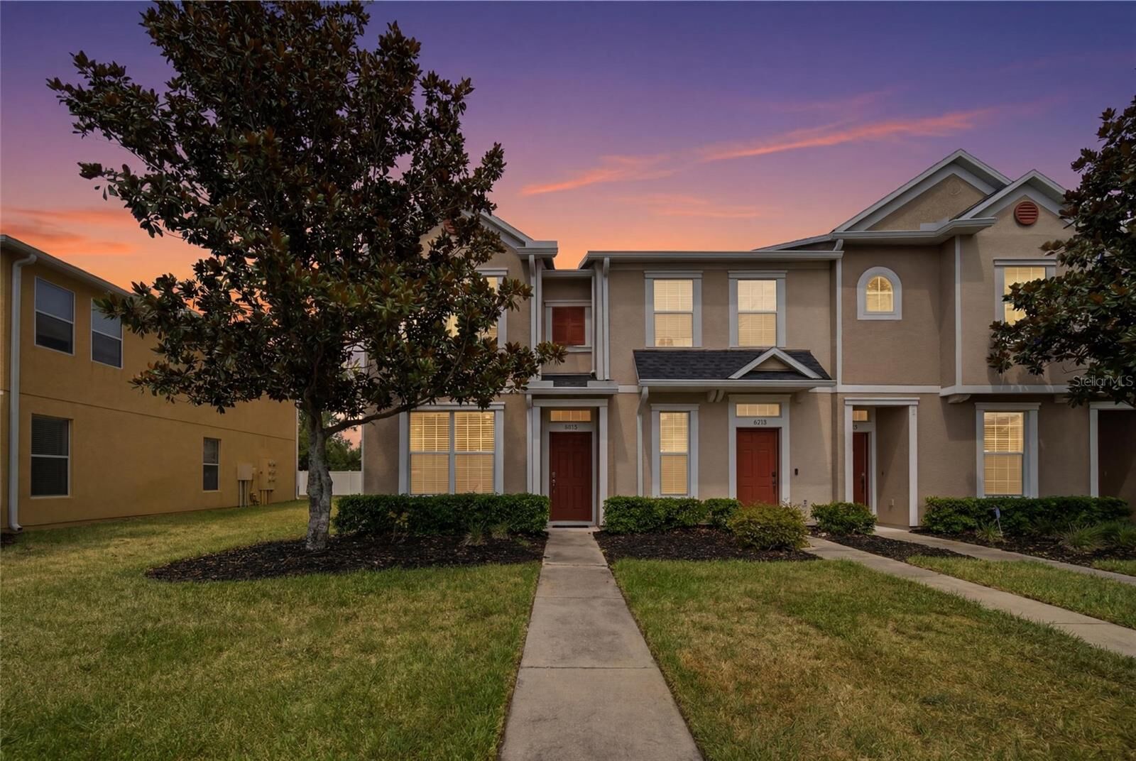 Property Photo:  6924 Towering Spruce Drive  FL 33578 