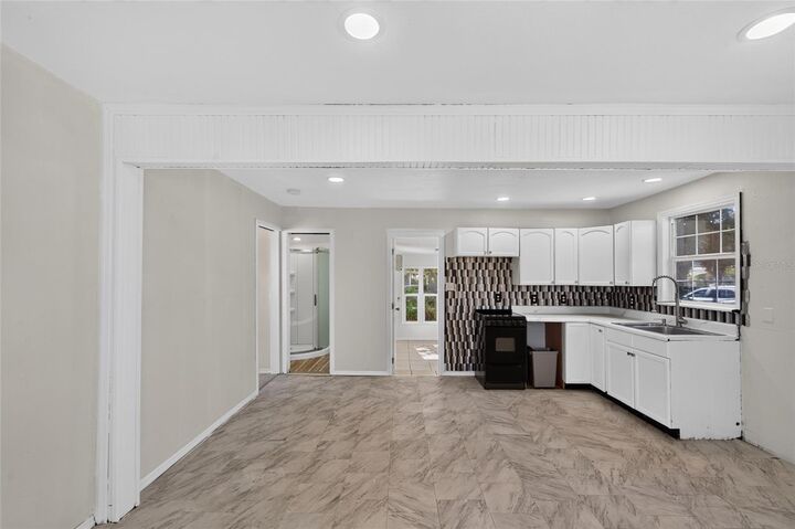 Property Photo: 8024 Hillman Avenue FL 33982