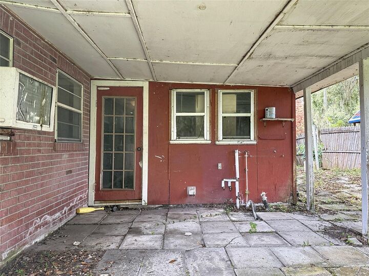 Property Photo:  1880 Cr 422  FL 33538 