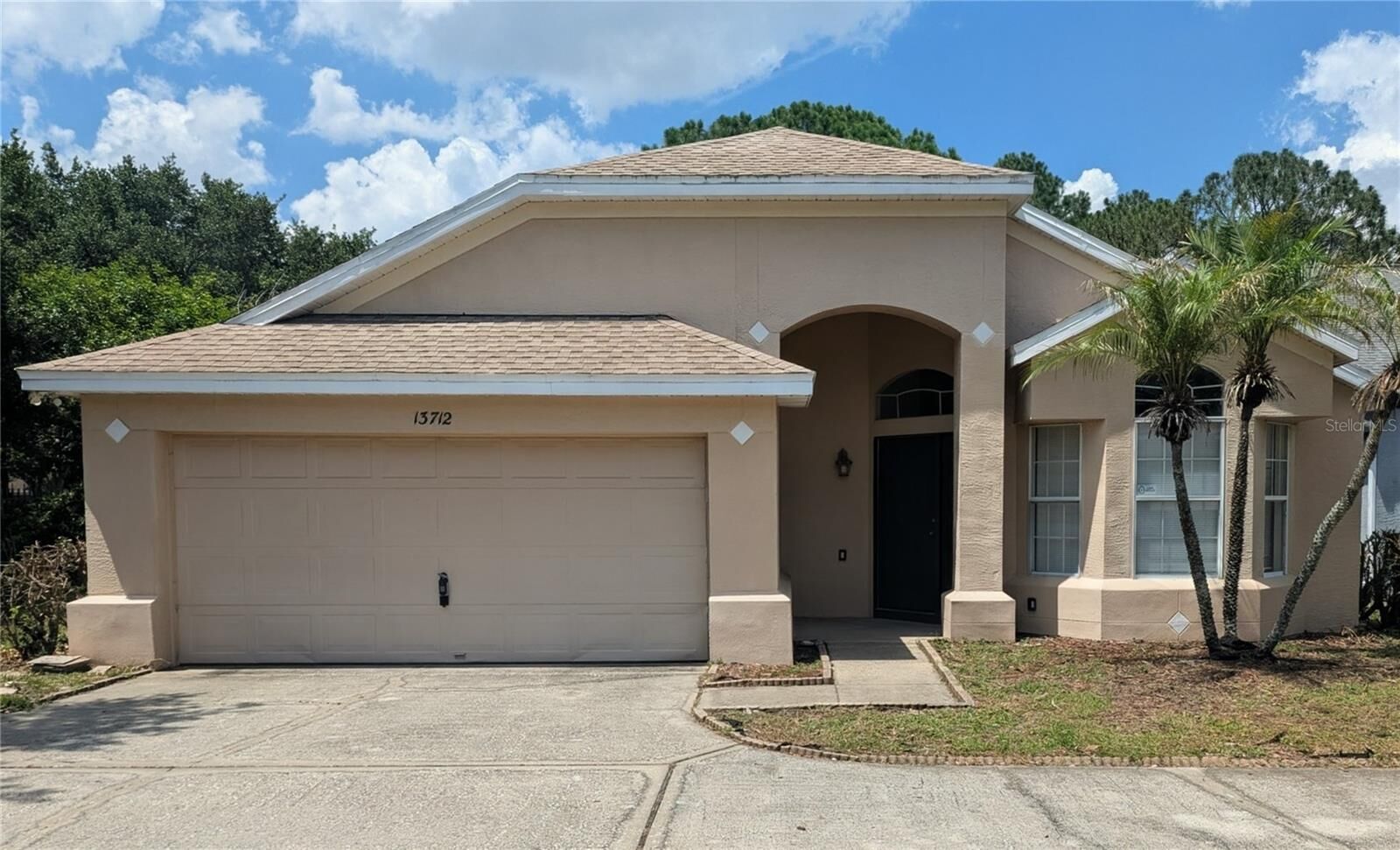 Property Photo:  13712 Devlin Court  FL 32837 