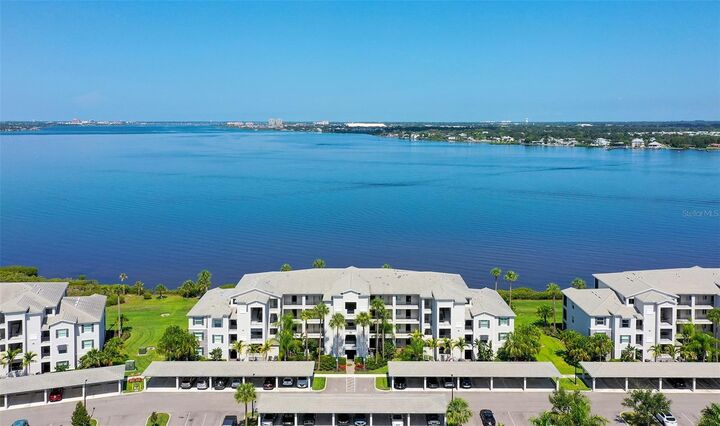 Property Photo: 910 Tidewater Shores Loop 103 FL 34208