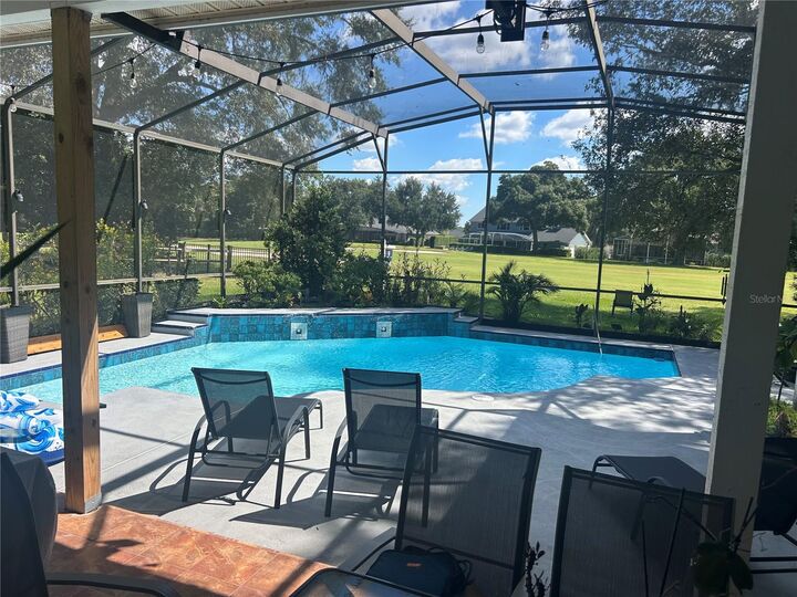 Property Photo:  2435 Sweetwater Country Club Place Drive  FL 32712 