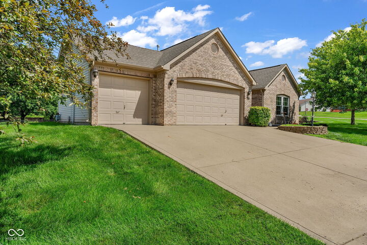 Property Photo:  1340 Shortridge Drive  IN 46143 