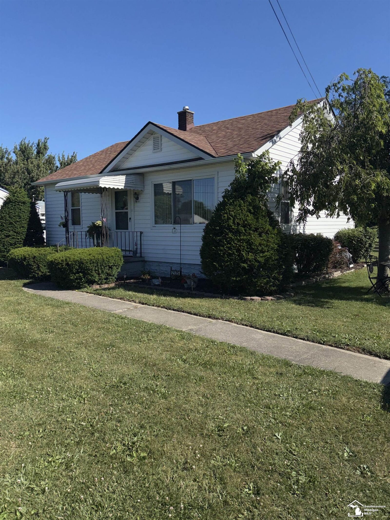 Property Photo: 2125 Nadeau Road MI 48162