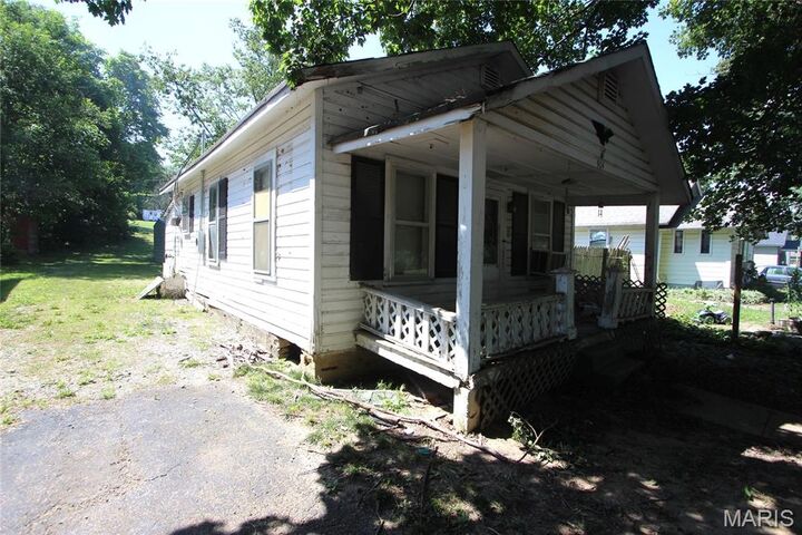Property Photo: 904 Camilla Street MO 63601