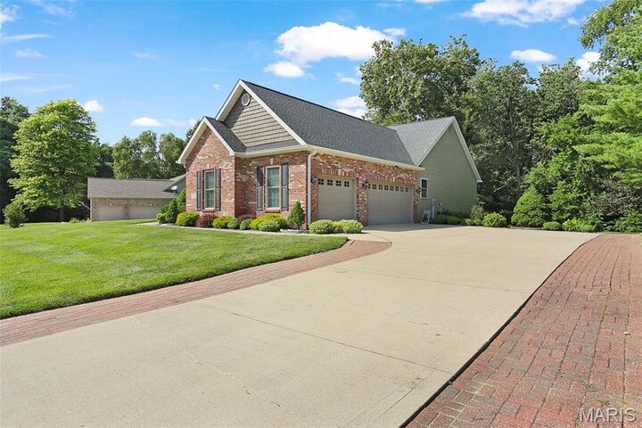 Property Photo: 21 Foxmoor Drive IL 62062