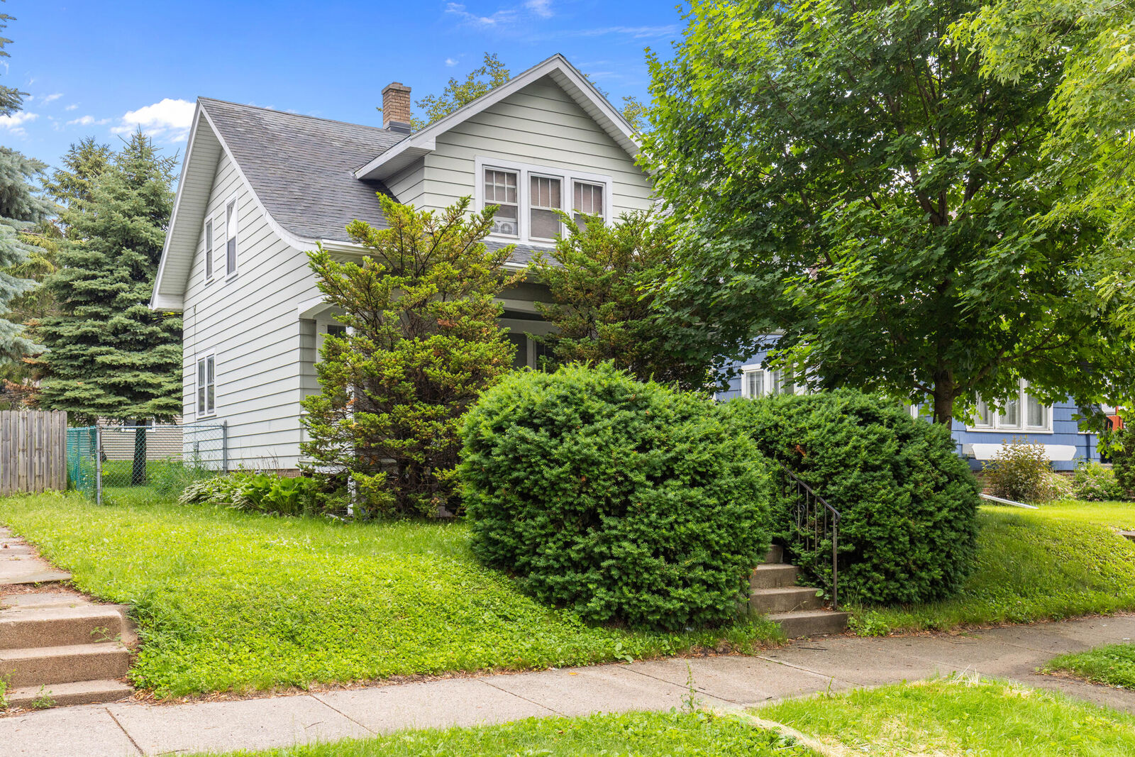Property Photo:  1422 St Clair Ave  WI 53081 