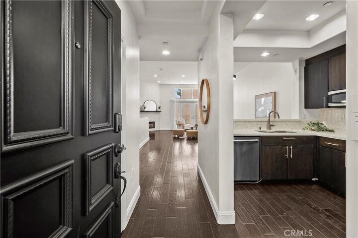 Property Photo: 12020 Guerin Ph2 CA 91604