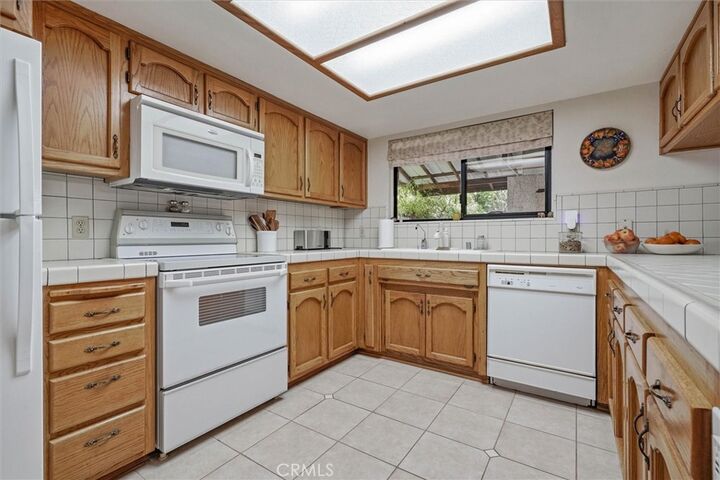 Property Photo:  834 Nicklaus  CA 93446 