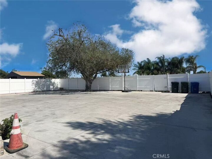 Property Photo:  453 W Locust Street B  CA 91762 