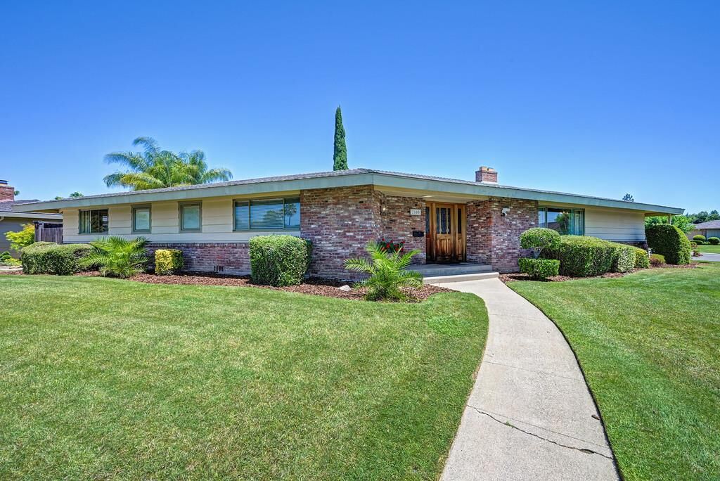 Property Photo: 2800 Ashbourne Drive CA 95821
