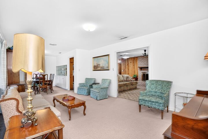 Property Photo: 1303 Shadybrook Lane TX 75904