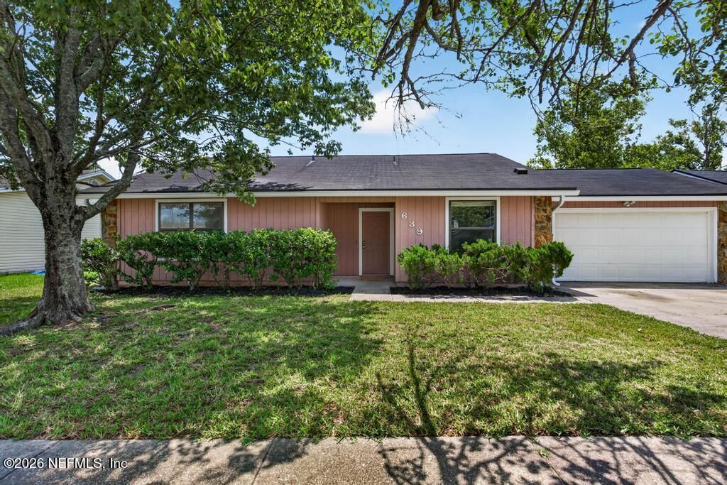 Property Photo:  639 Purcell Drive  FL 32221 