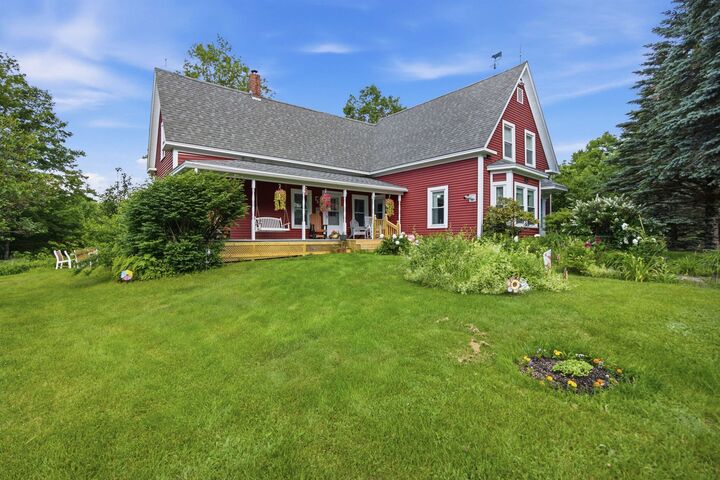 Property Photo:  557 Old East Road  NH 03598 