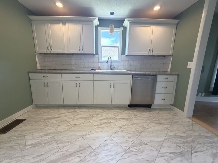 Property Photo:  1304 Jackson Street  MO 64601 