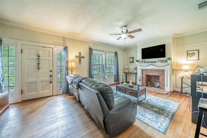 Property Photo:  106 Walnut Street  TX 75160 