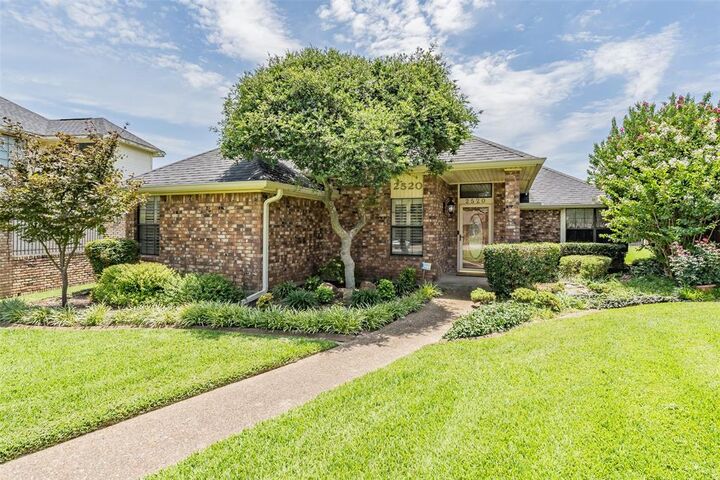 Property Photo:  2520 Pecan Grove Court  TX 75060 