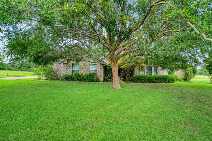 Property Photo: 570 N Center TX 75416