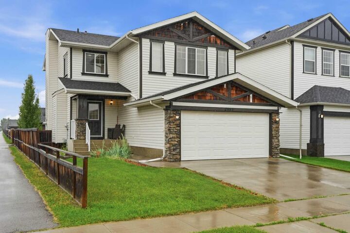 Property Photo:  2055 Reunion Boulevard NW  AB T4B 0J2 