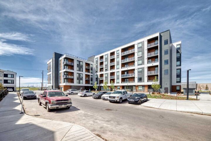 Property Photo: 8500 19 Avenue SE 1213 AB T2A 0M8