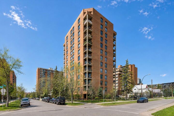 Property Photo:  1304 15 Avenue SW 340  AB T3C 0X7 