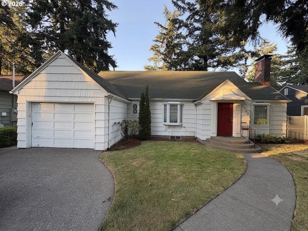Property Photo:  3606 NE Maywood Pl  OR 97220 