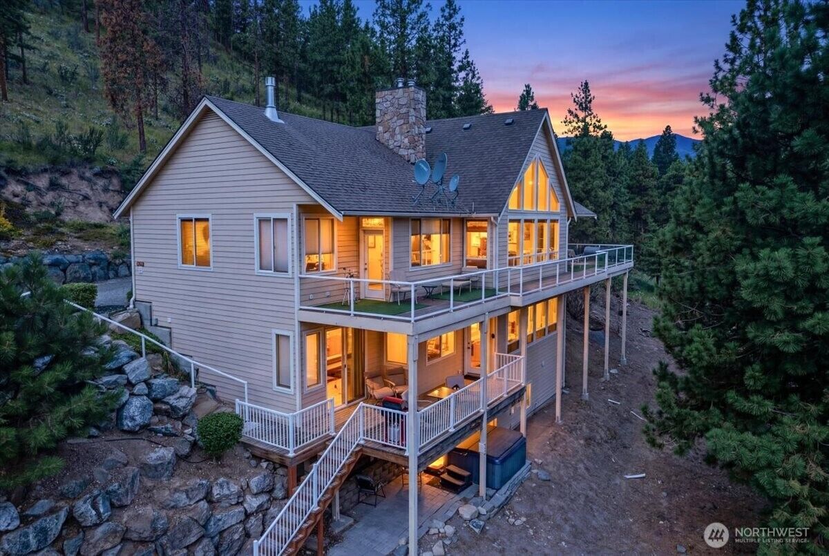 Property Photo:  7371  Ridgeview Drive  WA 98816 