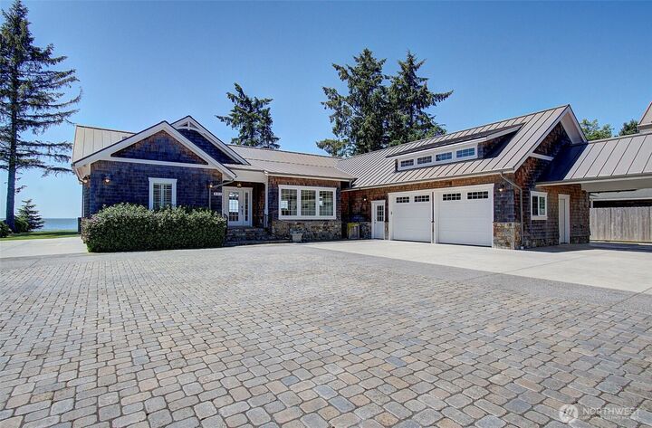 Property Photo: 831 Riverview Lane WA 98614